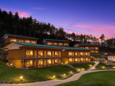 675a8ee299c92Facade - night shot 2